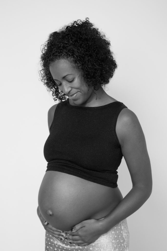 B&W portrait of bump at professional pregnancy/ maternity session in Battersea, South West London